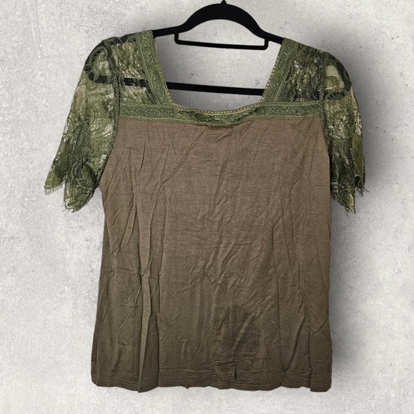 LA MIEL Gorgeous Lace Boho Short Sleeve V-Neck Top•Size Medium•Olive Green - Picture 5 of 13